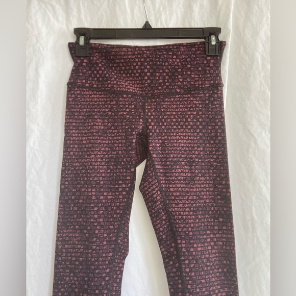 Lululemon Wunder Under Crop III Shatter Weave Dust Coral Plum Size 4 - Picture 6 of 13